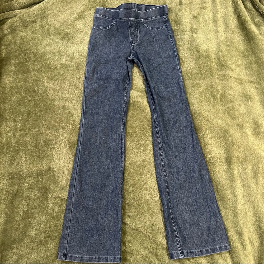 5/15⭐️H&M Blue Flare kid’s pull-on Jeans